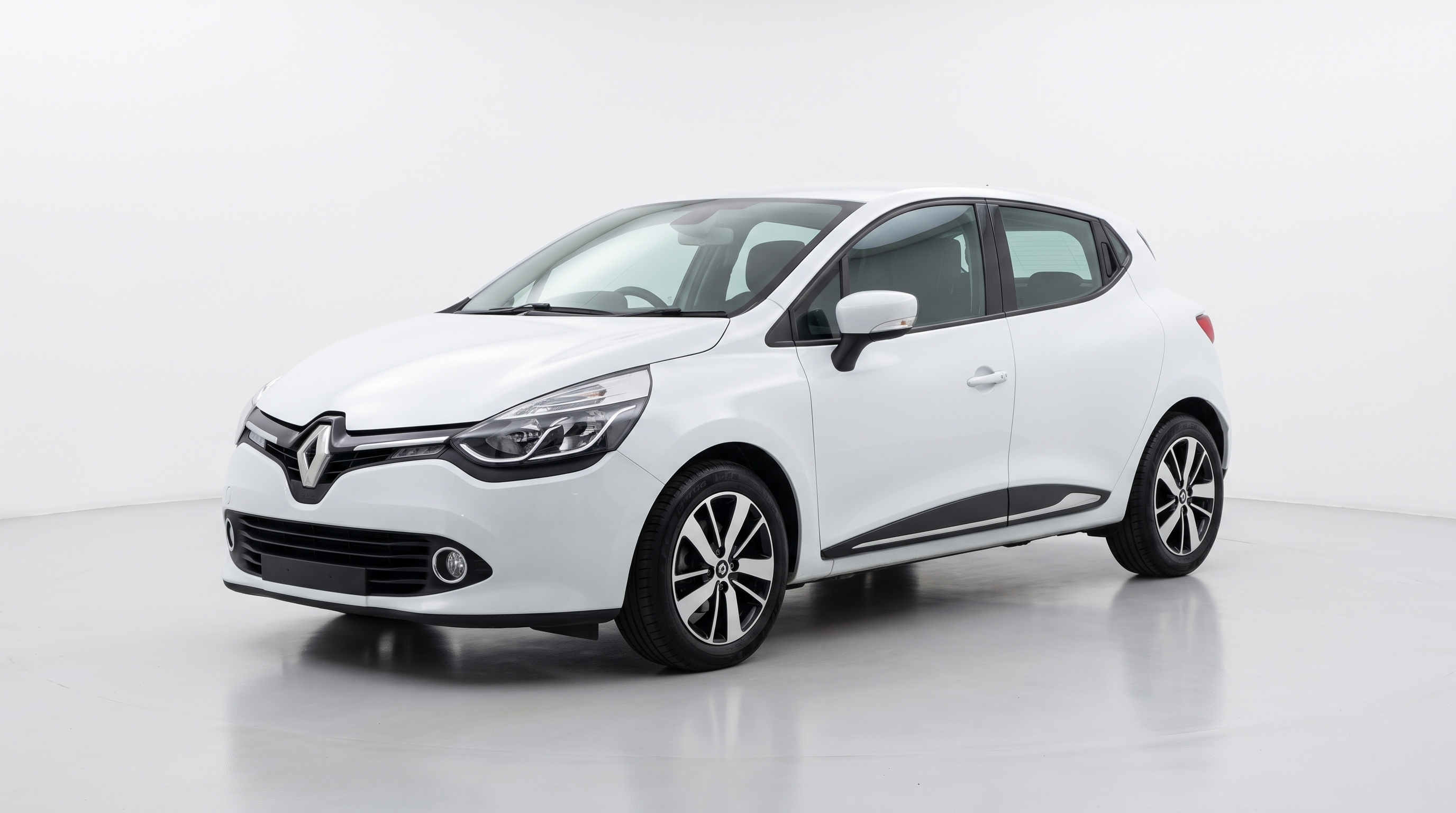 RENAULT CLIO MT